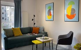 Urban Apartments Premium Baildona - 24E No 11- Balcony - Free Garage
